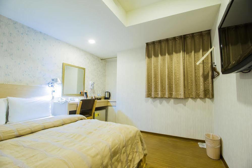 Sanduo Hotel Kaohsziung Kültér fotó